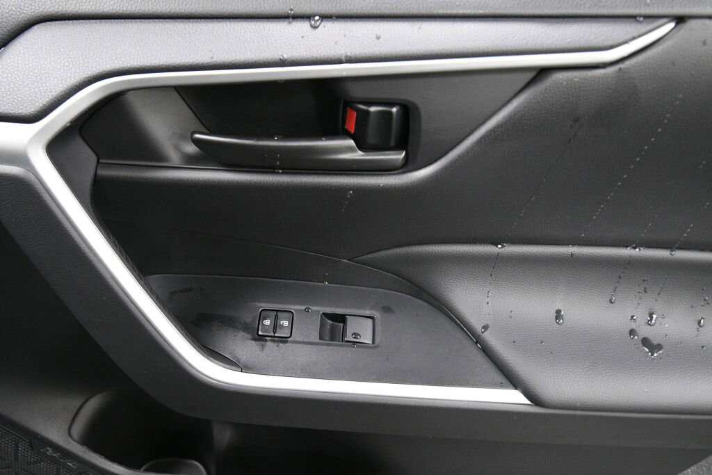 Used 2025 Toyota RAV4 LE image 26