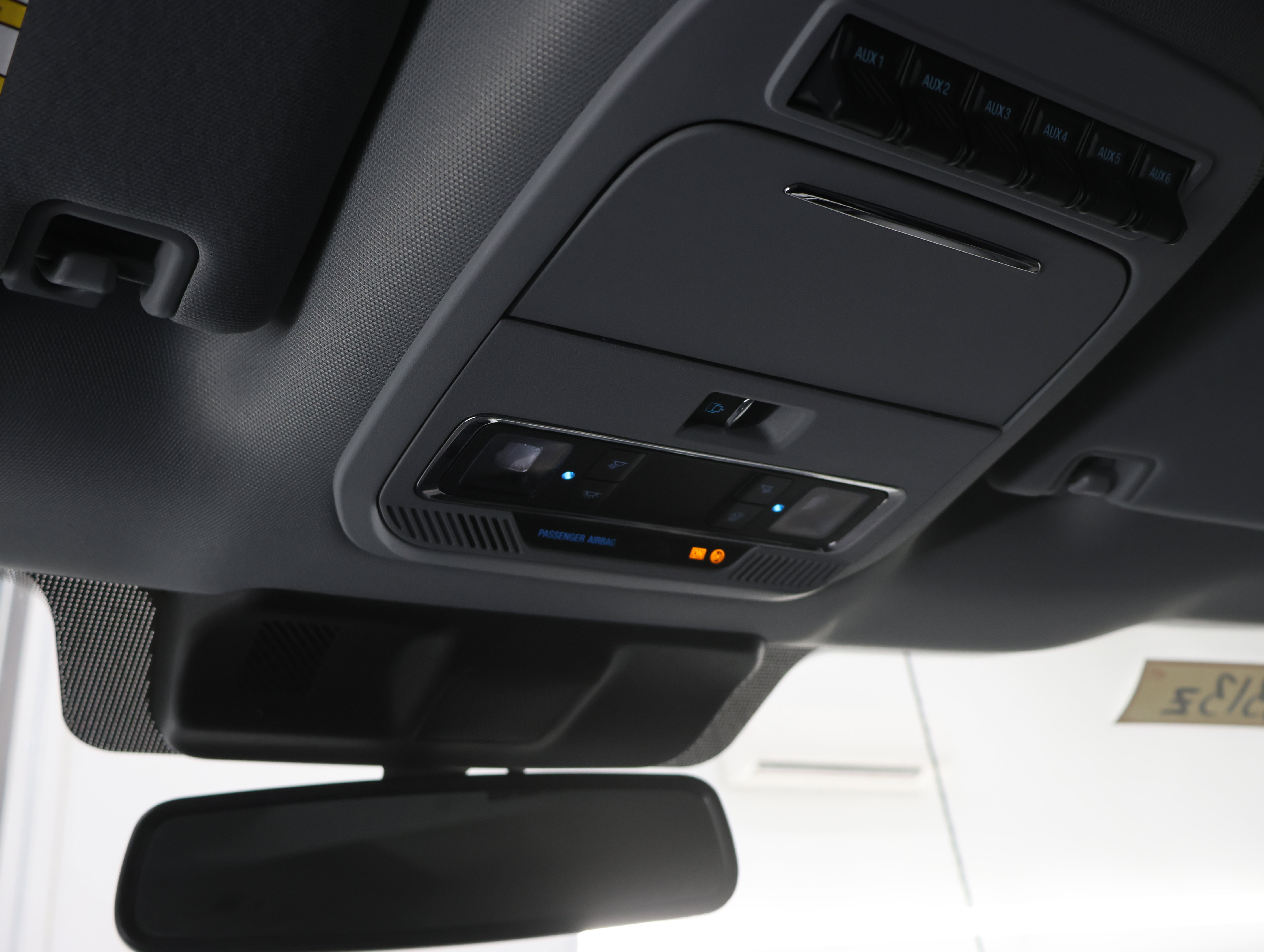 Used 2023 Ford F350 Lariat image 12