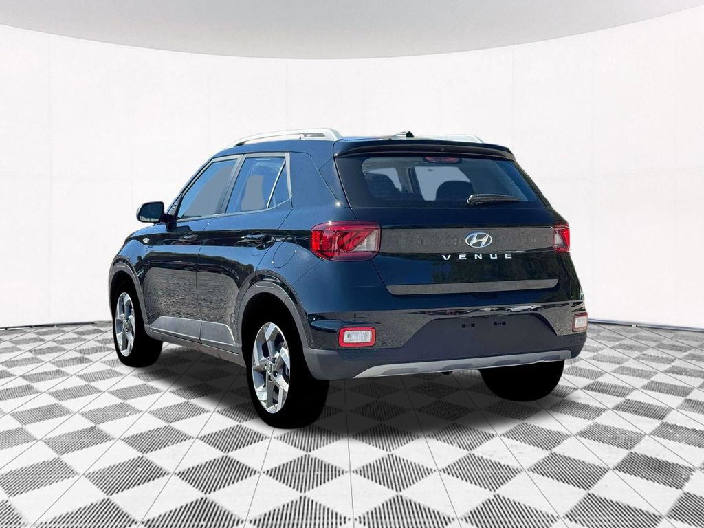 New 2026 Hyundai Venue SEL FWD image 8