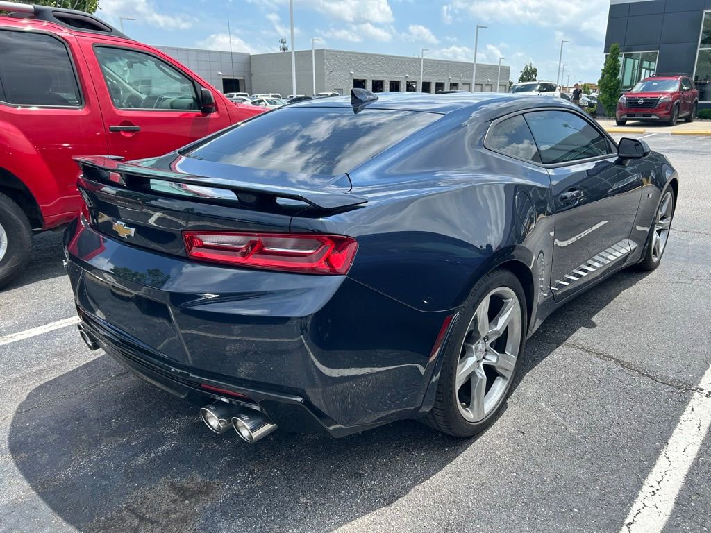 Used 2016 Chevrolet Camaro SS RWD image 4