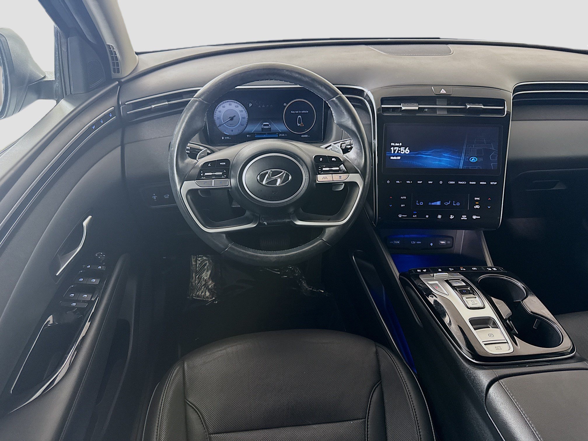 Used 2023 Hyundai Tucson Limited FWD image 17