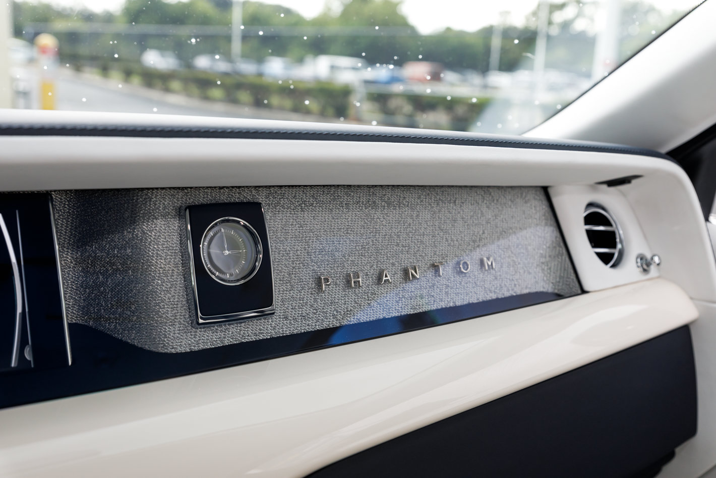 Certified 2020 Rolls-Royce Phantom Sedan RWD image 30
