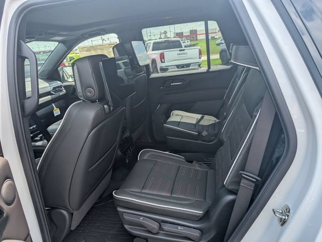 New 2026 GMC Yukon AT4 Ultimate AWD/4WD image 9
