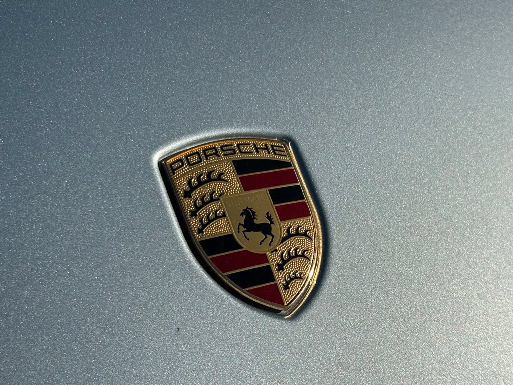 Used 2024 Porsche Macan AWD/4WD image 33