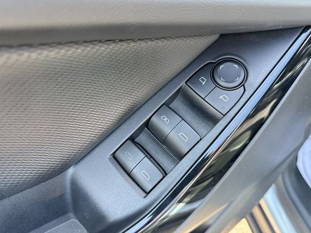 Used 2026 Chevrolet Equinox LT FWD image 13