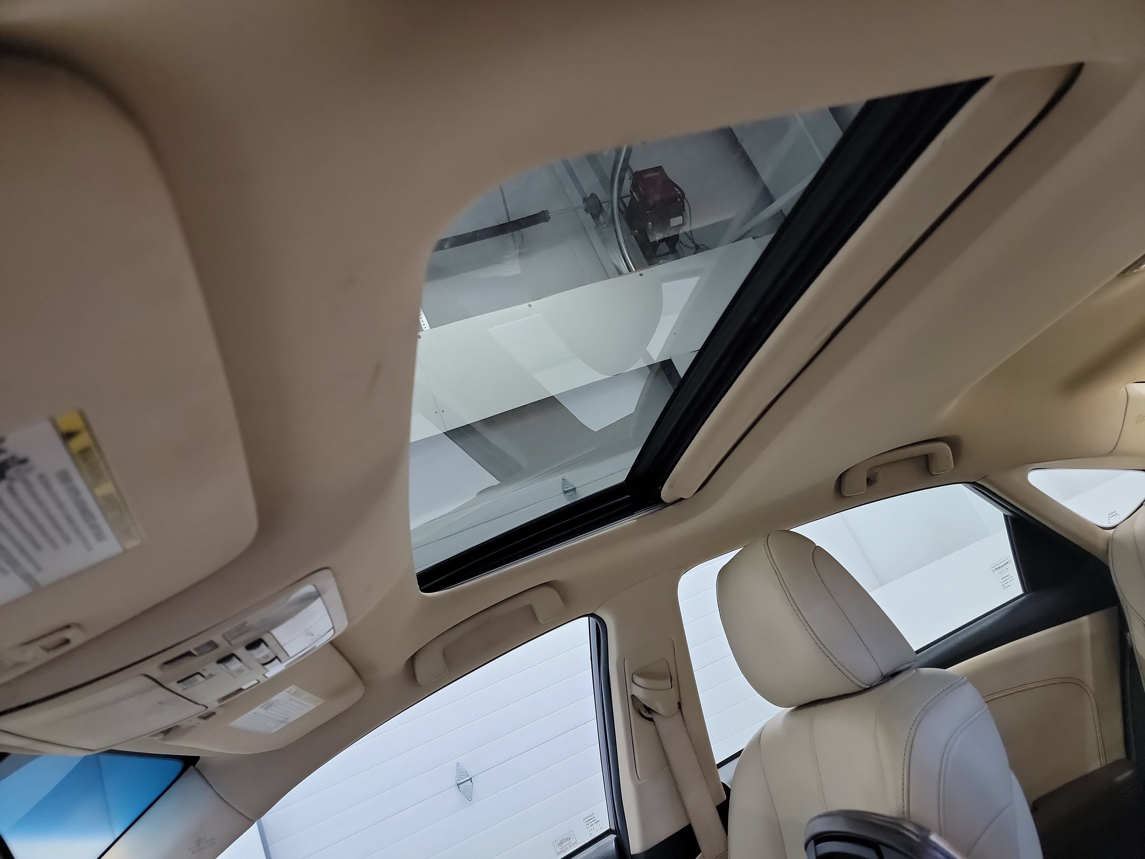 Used 2014 Toyota Avalon Limited FWD image 24