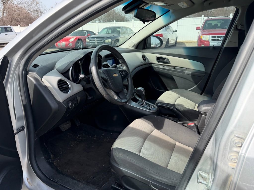 Used 2012 Chevrolet Cruze LS w/ Connectivity Package image 13