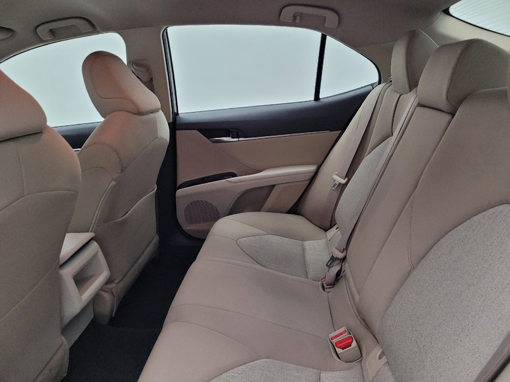Used 2018 Toyota Camry LE FWD image 18