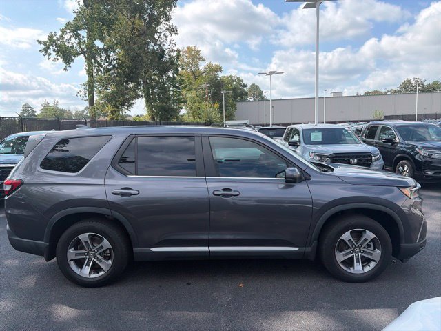 Used 2025 Honda Pilot EX-L image 5