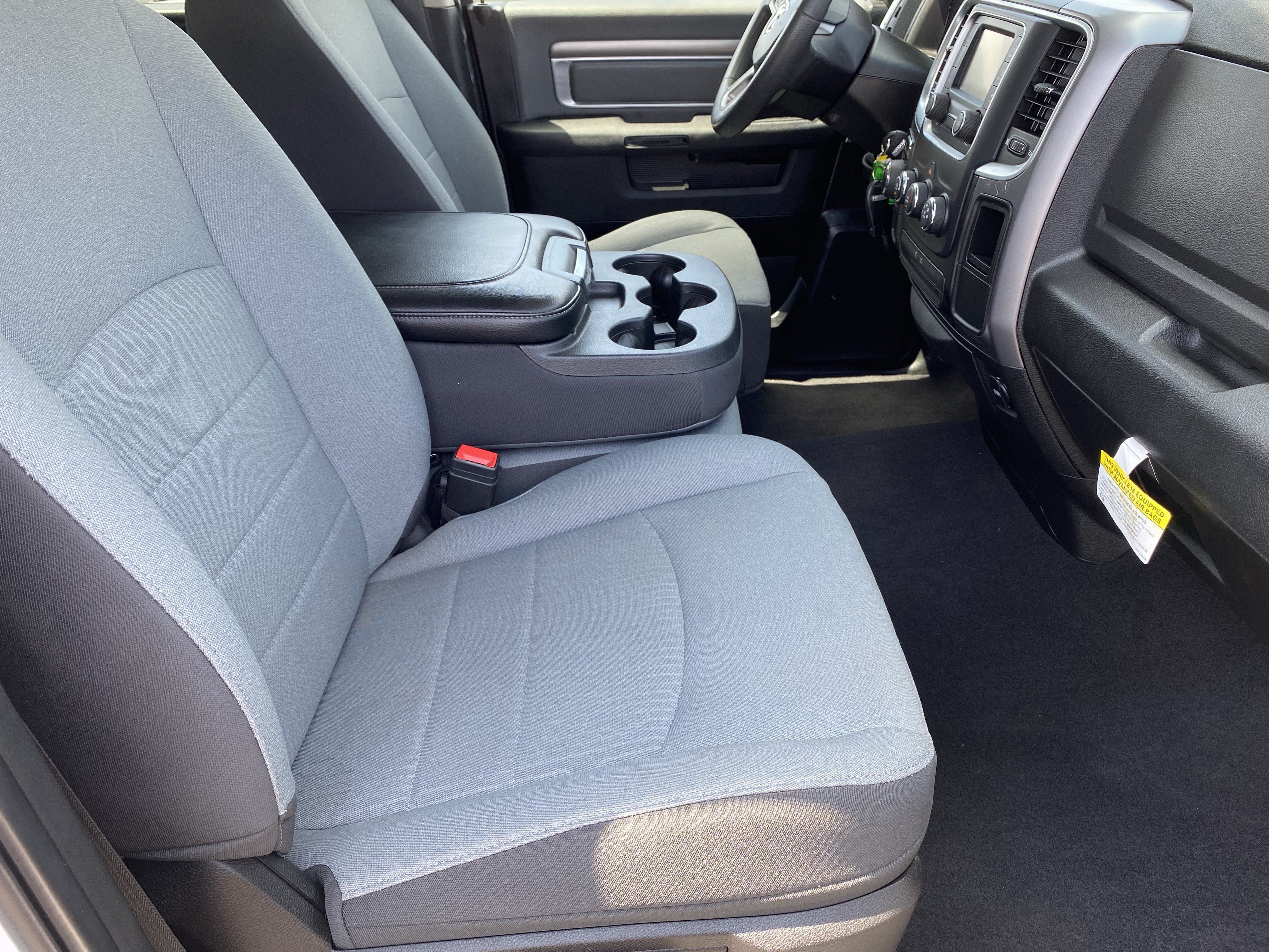 Used 2022 RAM 1500 Classic SLT RWD image 11
