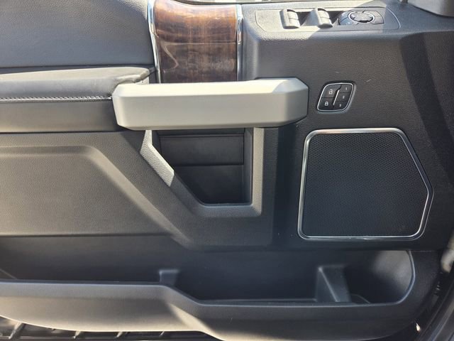 Used 2015 Ford F150 Platinum w/ Equipment Group 701A Luxury image 23