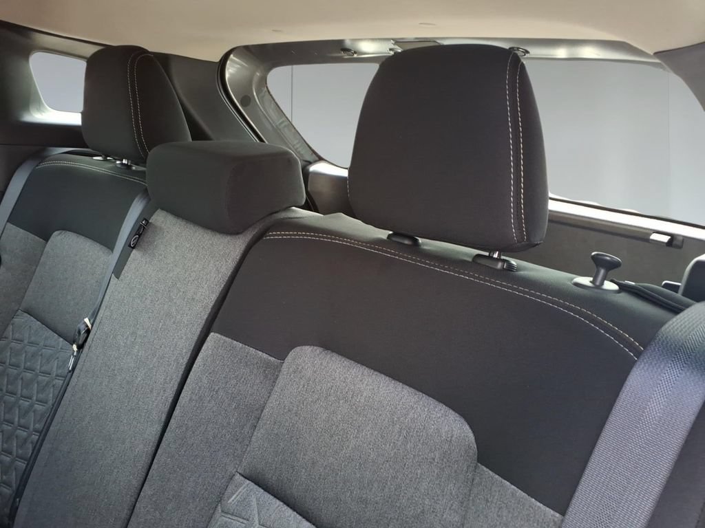 New 2026 Nissan Kicks SV w/ Cold Weather Package FWD image 11