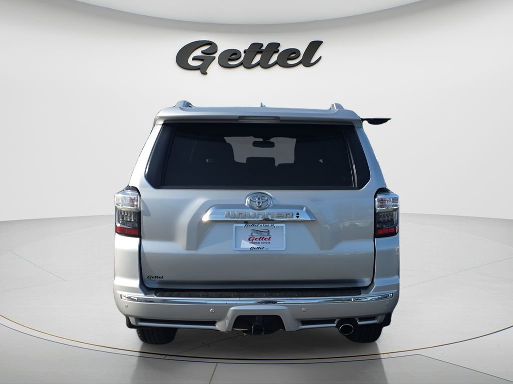 Used 2016 Toyota 4Runner Limited AWD/4WD image 9