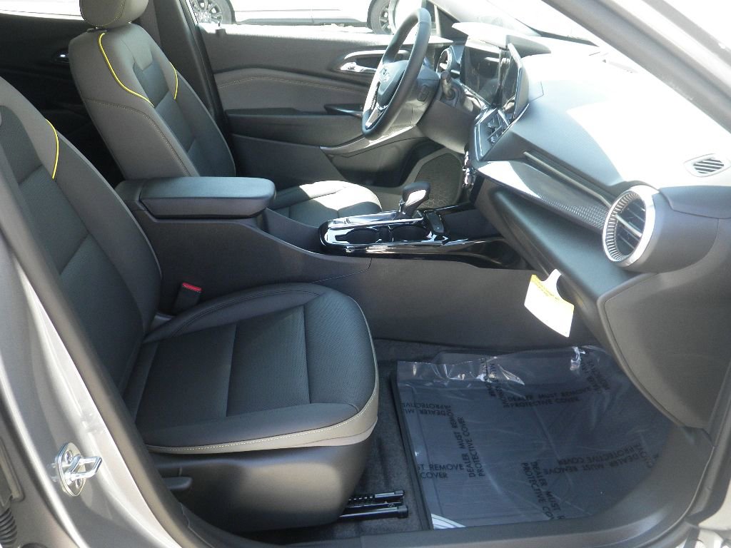 New 2025 Chevrolet Trax ACTIV w/ Driver Confidence Package image 31