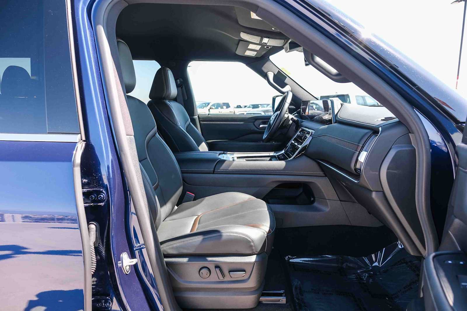Used 2026 Nissan Armada SL RWD image 18