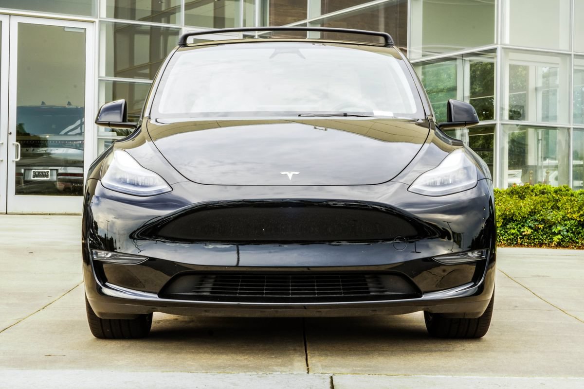 Used 2024 Tesla Model Y Long Range AWD/4WD image 7