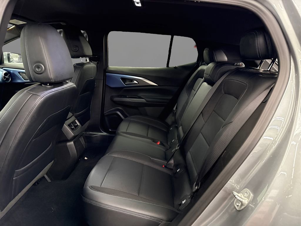 Used 2025 Chevrolet Equinox EV LT image 10