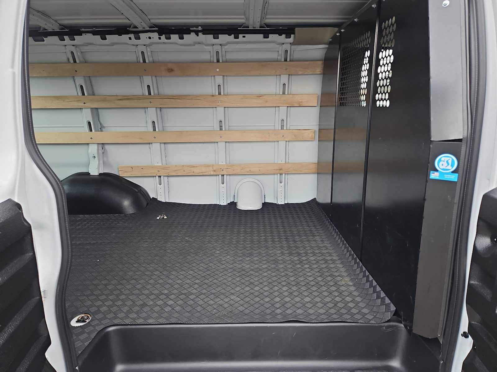 Used 2024 GMC Savana 2500 w/ Driver Convenience Package image 26