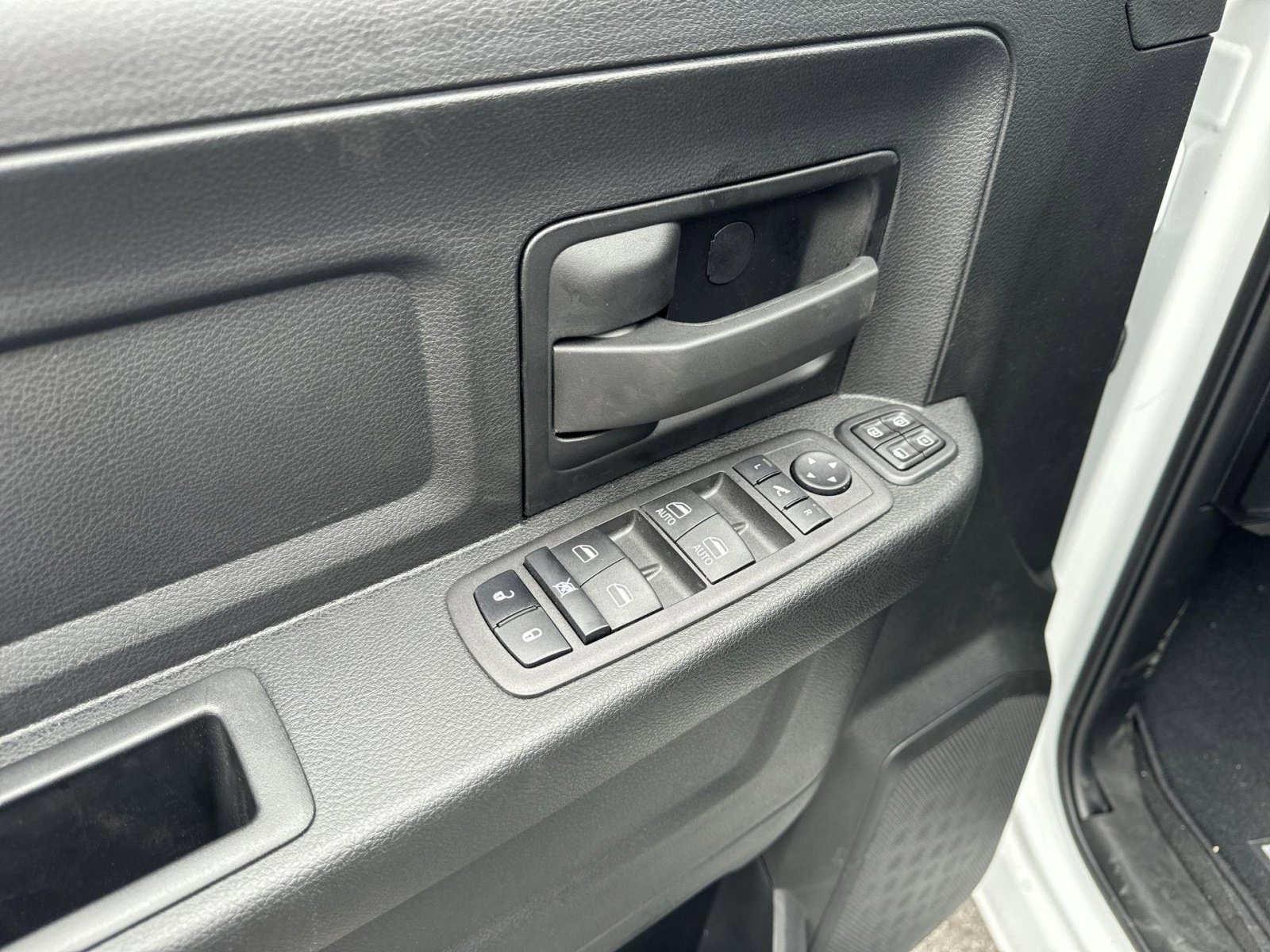 New 2023 RAM 2500 Tradesman image 19