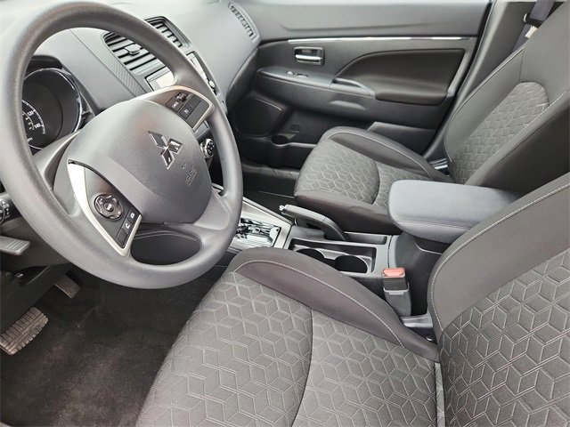 Used 2025 Mitsubishi Outlander Sport AWD image 11