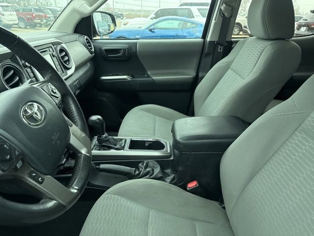 Used 2018 Toyota Tacoma SR5 image 3
