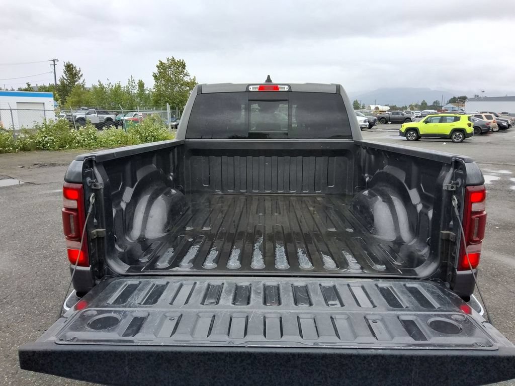 Used 2022 RAM 1500 Laramie AWD/4WD image 11
