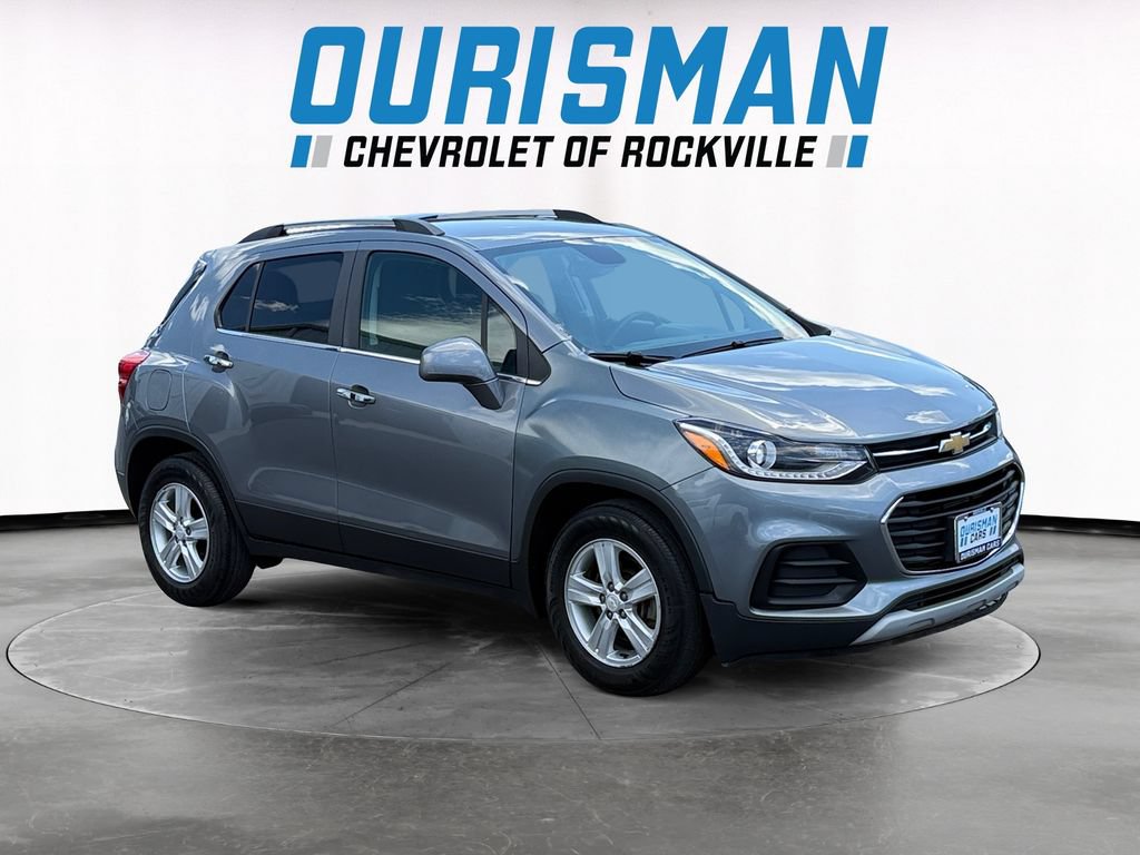 Used 2020 Chevrolet Trax LT w/ Driver Confidence Package FWD image 1