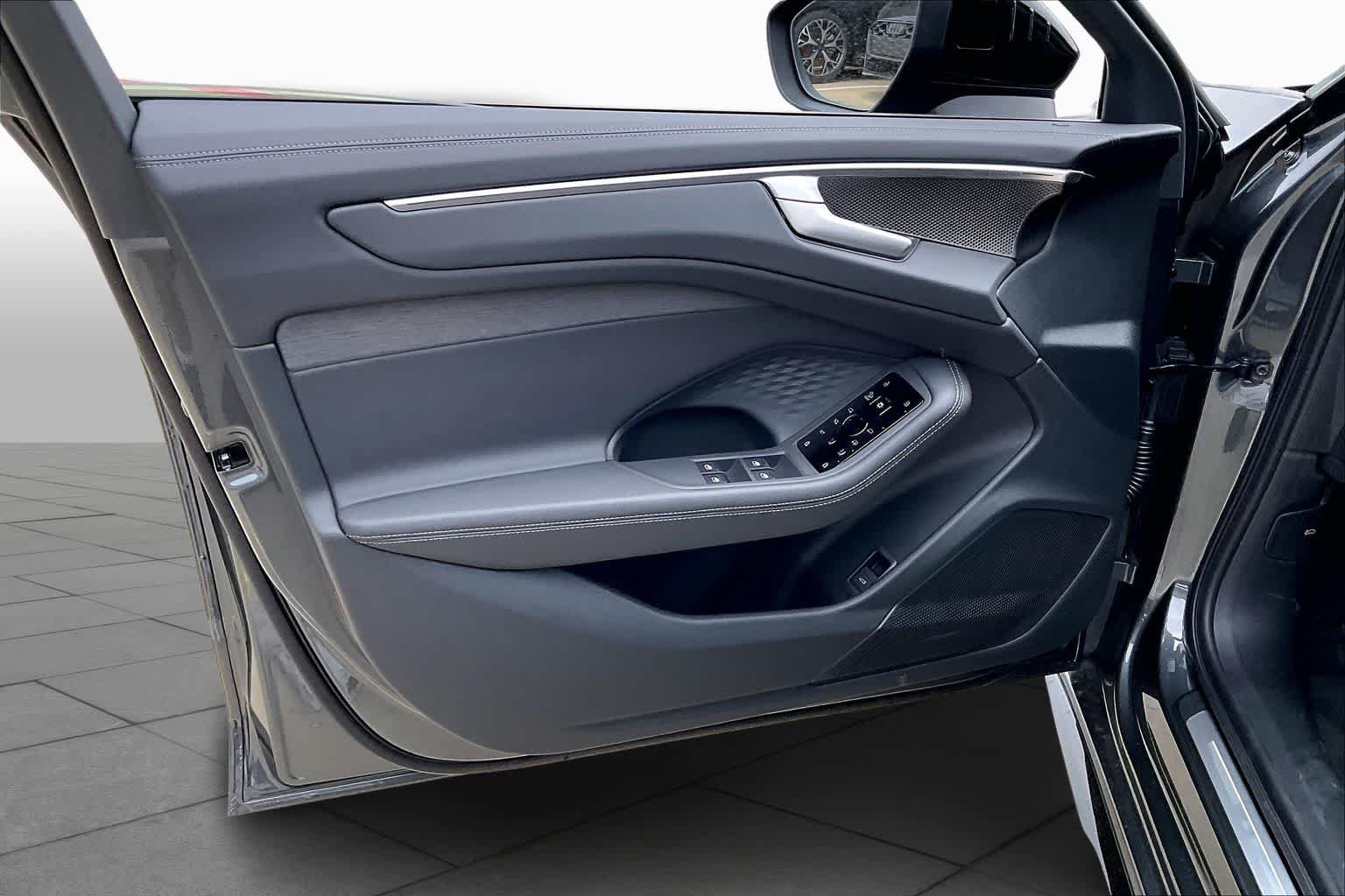 New 2026 Audi A6 Premium Plus AWD/4WD image 10