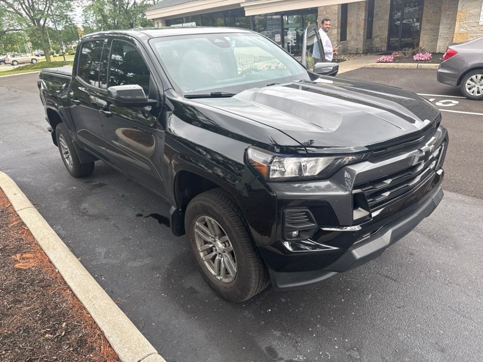 Used 2023 Chevrolet Colorado LT w/ LT Convenience Package II AWD/4WD image 9