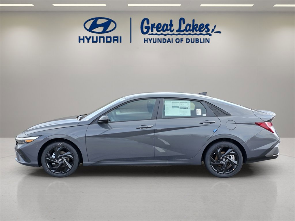 New 2026 Hyundai Elantra Sport image 2