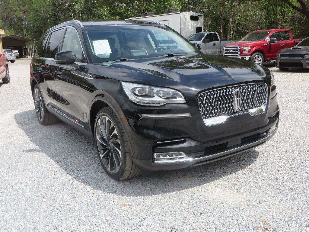 Used 2020 Lincoln Aviator Reserve w/ Equipment Group 202A image 4