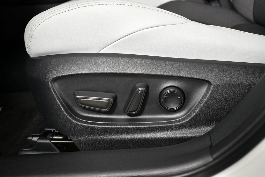 Used 2025 Toyota Corolla XSE image 12