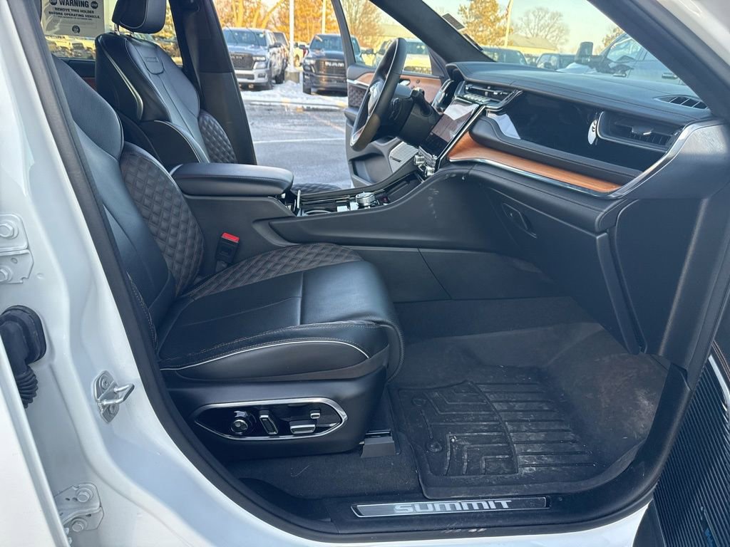 Used 2024 Jeep Grand Cherokee L Summit image 36