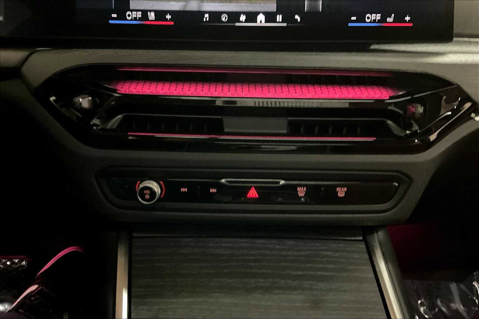 Used 2025 BMW 330i 330i w/ Premium Package image 36