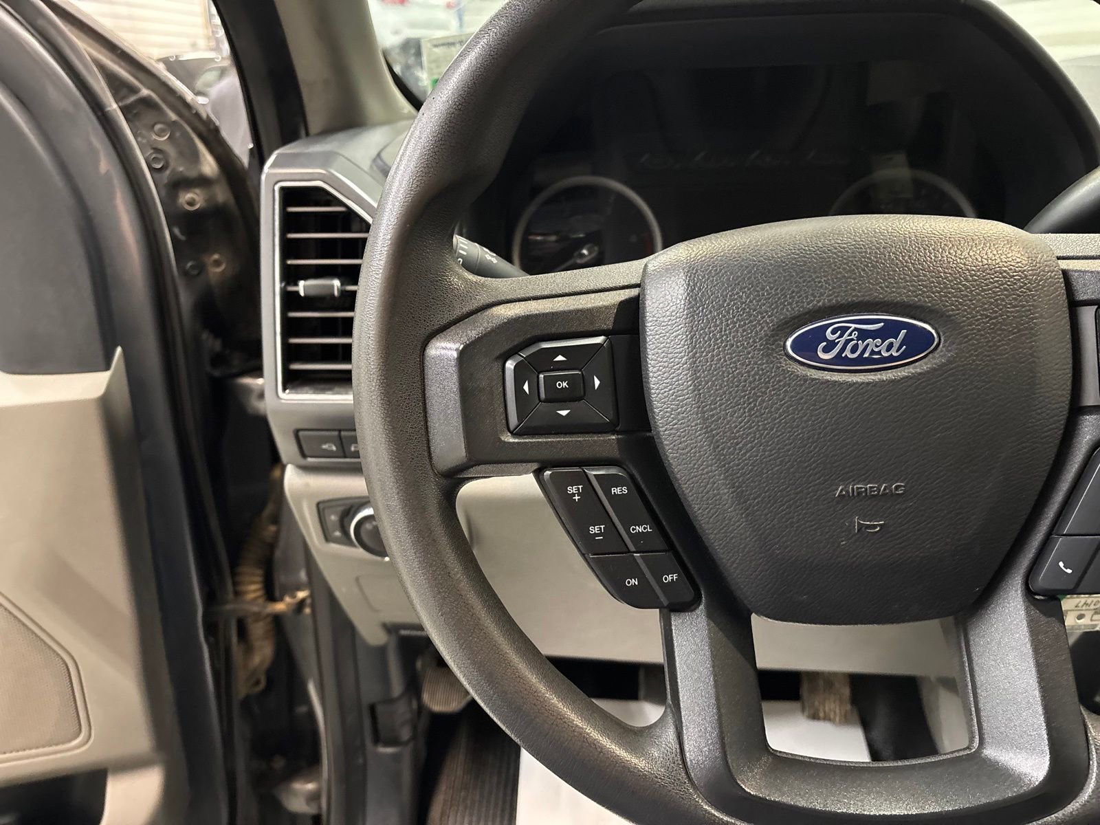 Used 2022 Ford F250 XLT w/ XLT Value Package AWD/4WD image 16