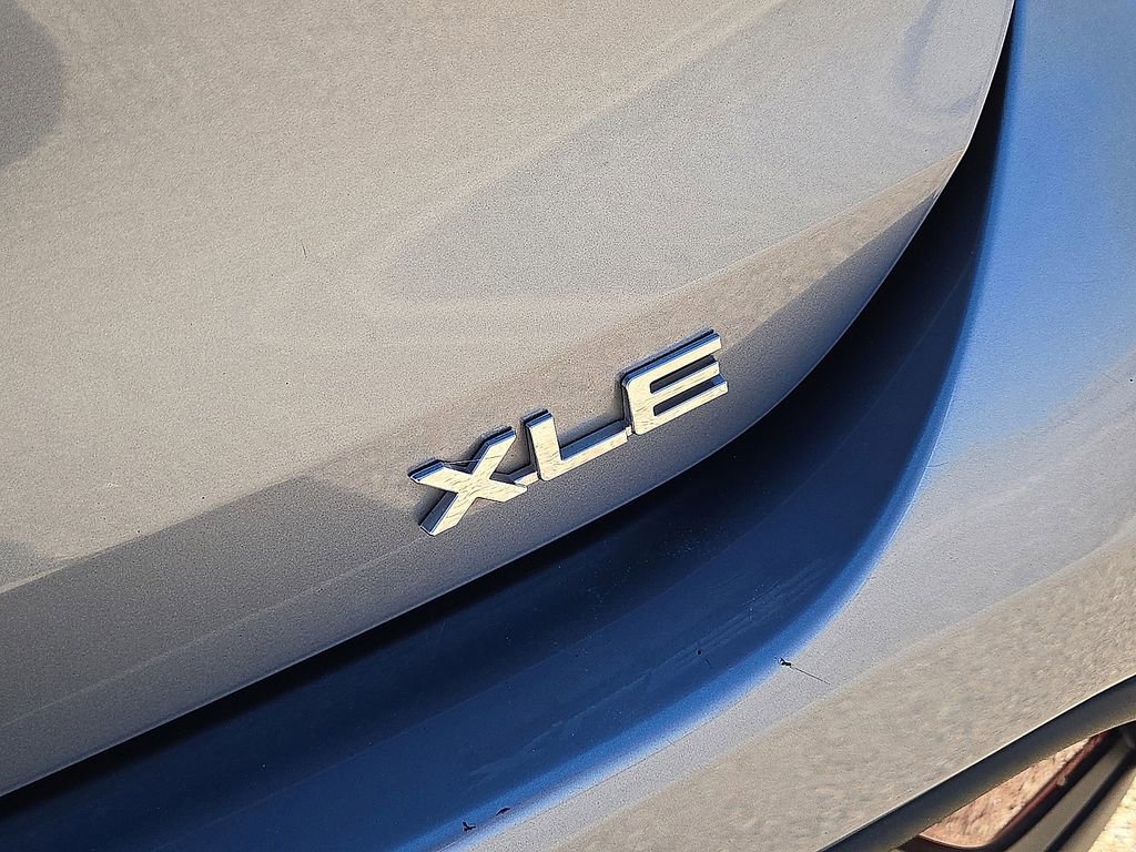 Used 2022 Toyota Highlander XLE image 13