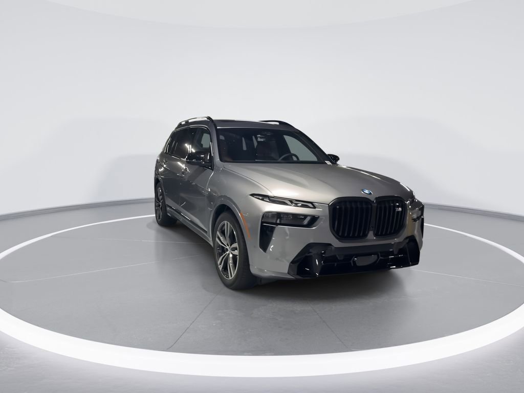 New 2026 BMW X7 M60i image 2