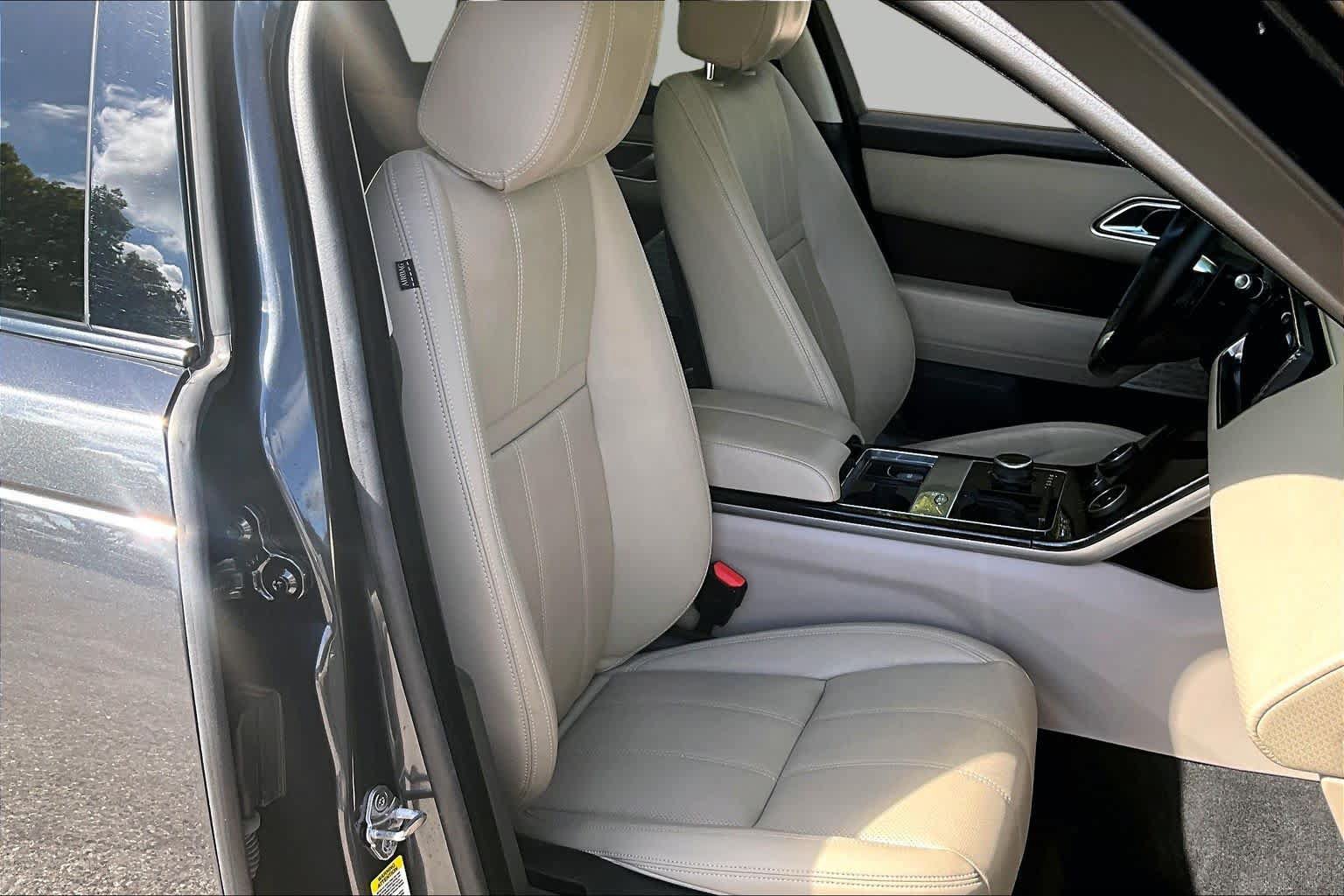 Used 2018 Land Rover Range Rover Velar S AWD/4WD image 9