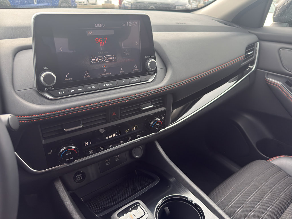 Used 2025 Nissan Rogue SV image 21