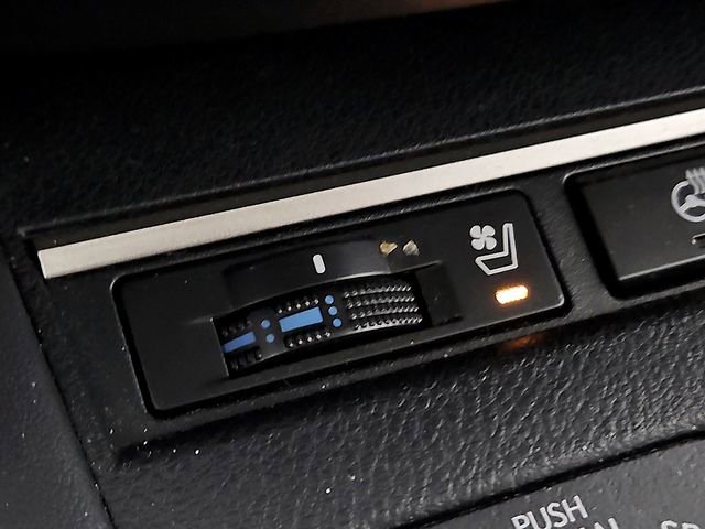 Used 2018 Lexus ES 350 w/ Luxury Package w/Wood Trim FWD image 29