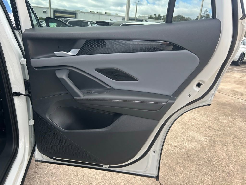 New 2026 Volkswagen Tiguan SE R-Line image 50