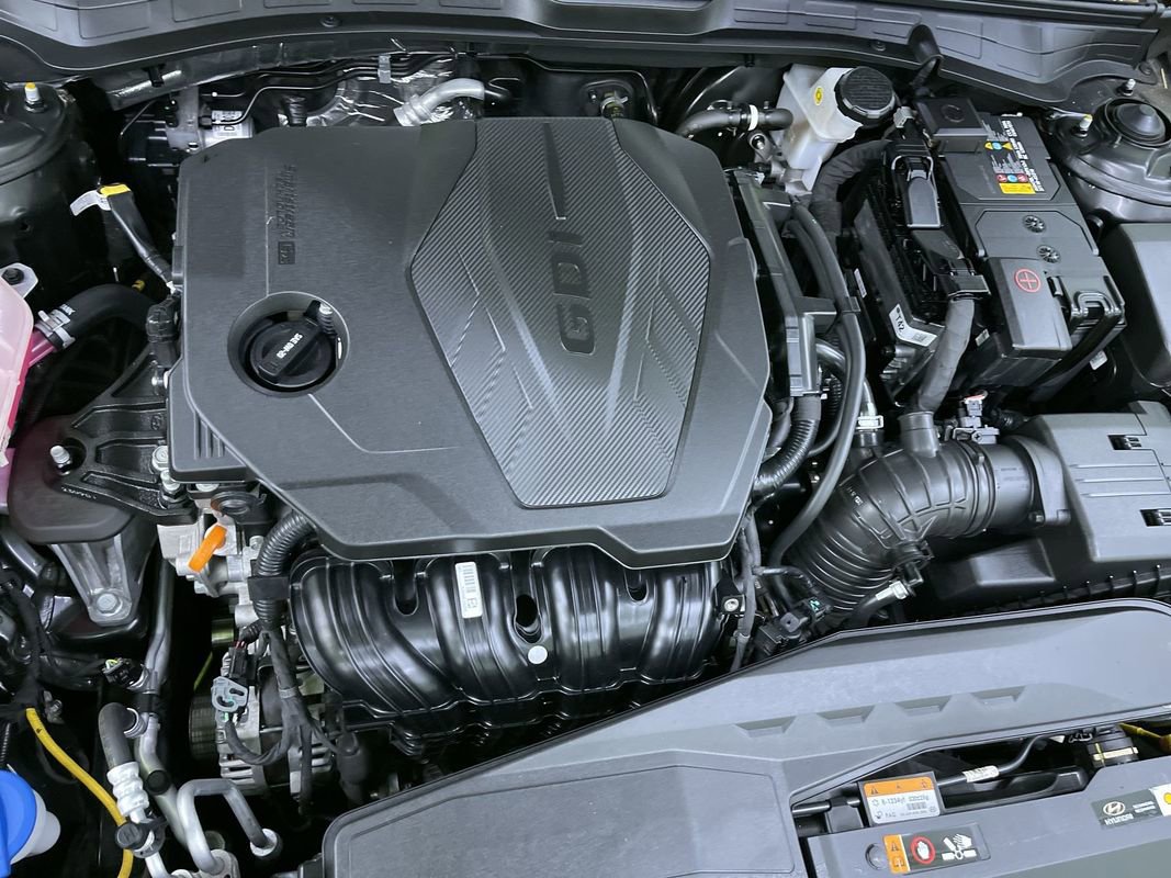 Used 2023 Hyundai Sonata SE w/ Preferred Accessory Package image 28