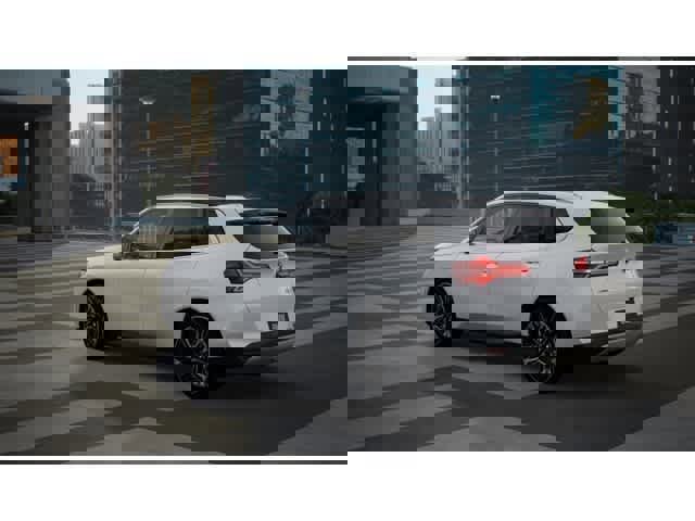 New 2025 BMW X3 xDrive30i w/ Convenience Package image 2