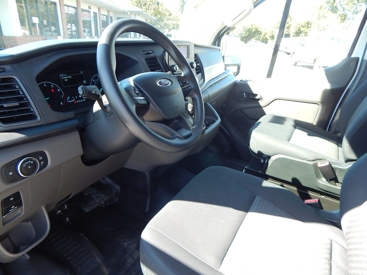 Used 2025 Ford Transit 250 Low Roof w/ Exterior Upgrade Package RWD image 2
