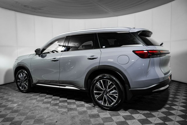 New 2026 INFINITI QX60 Luxe image 3