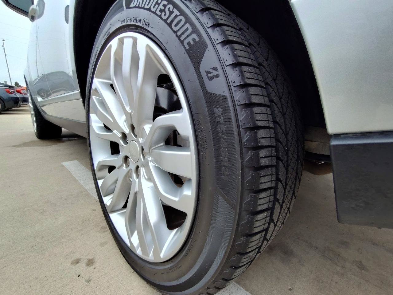 Used 2019 Land Rover Range Rover Supercharged AWD/4WD image 11