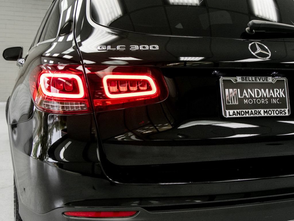 Used 2021 Mercedes-Benz GLC 300 4MATIC image 26