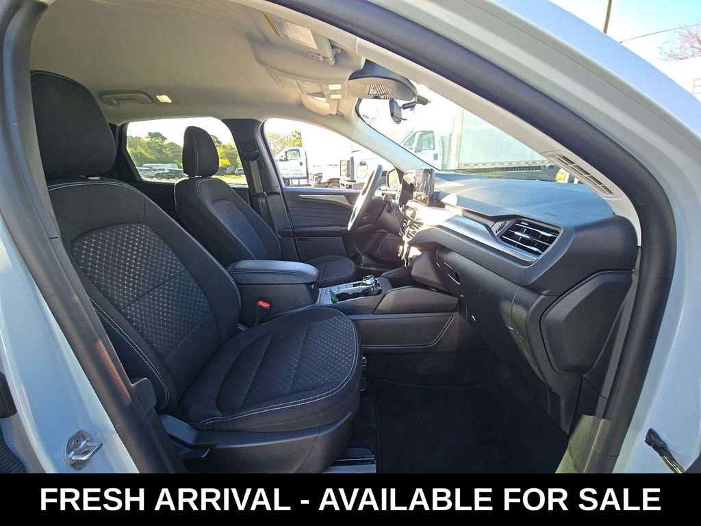 Used 2025 Ford Escape Active image 9