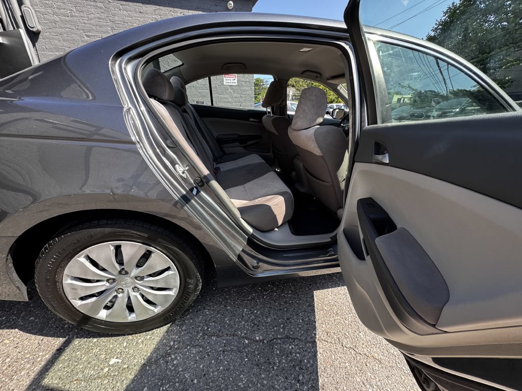 Used 2010 Honda Accord LX image 13