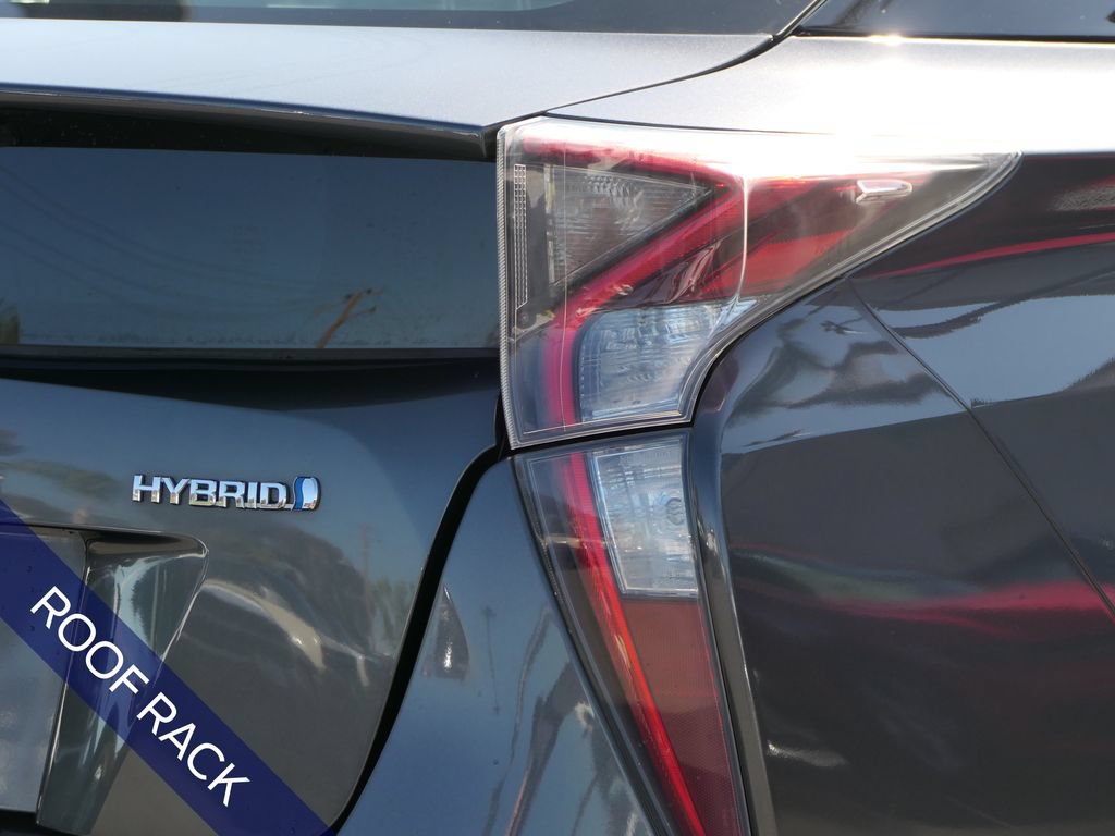 Used 2017 Toyota Prius Three w/ Carpet Mat Package FWD image 4
